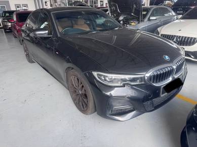 BMW 330i 30i M SPORT in Johor Bahru, JHR