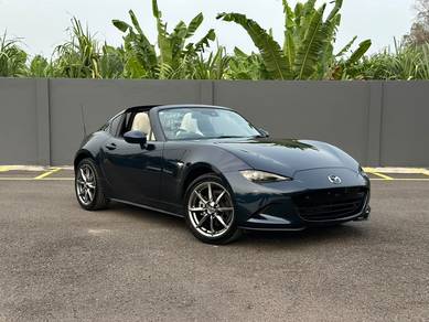 2022 Mazda Roadster RF VS