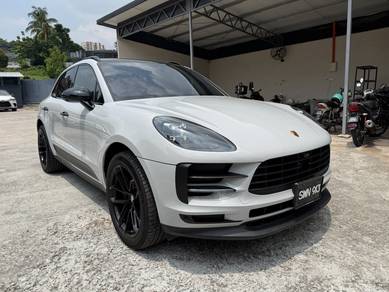 Porsche Macan in Old Klang Road, KUL