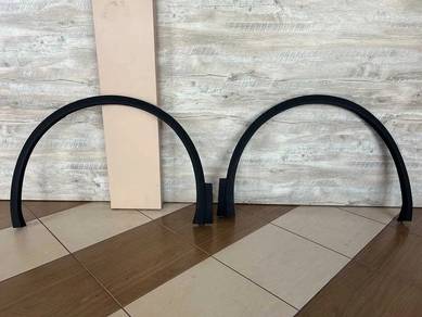 New Volkswagen Tiguan R-Line wing arch moulding (f