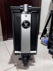 Legwing Smart Luggage