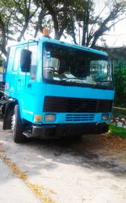 Truck For Sale Prime Mover and Low Loader 2 Axle 