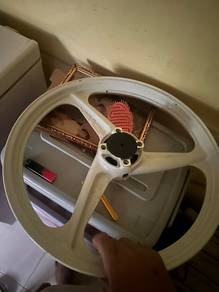 calaqq manja sikit tk guna pon sebab pkai rim lma