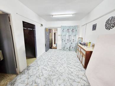 Apartment For Sale in Damai Apartment