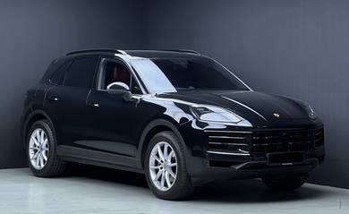 Porsche Cayenne BASE in Cheras, KUL