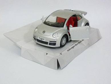 Volkswagen New Beetle RSi 1/32 model - silver