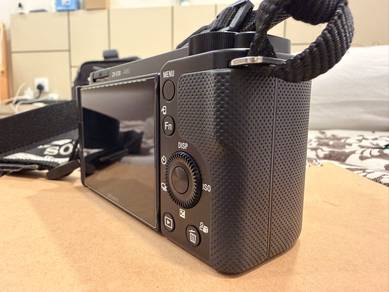 SONY ZV E10 with kitlens (shutter count : 1250/-)