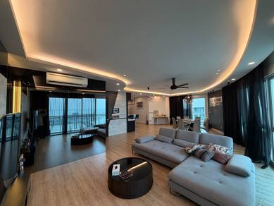 Condominium For Sale in Gurney Paragon
