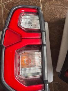 lampu belakang Toyota Hilux rogue