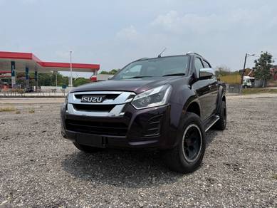 Isuzu D-Max STANDARD 4X4 in Johor Bahru, JHR