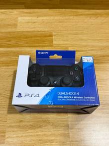 PS4 Controller