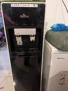 Water dispenser blue diamond