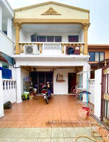 2-storey Terraced House For Sale in Seri Kembangan,SGR