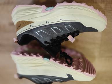 Sports running shoes