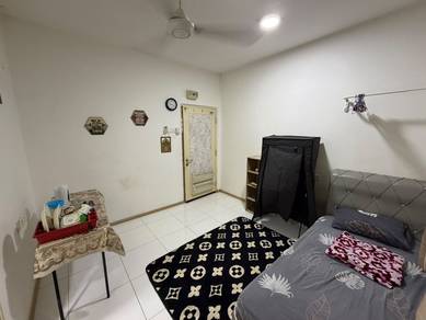 Room in Shah Alam, SGR