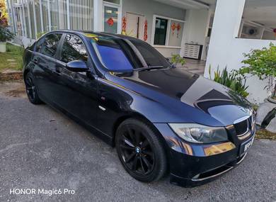 BMW 320i 20i (CKD) in Kuching, SWK