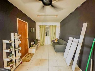 Apartment For Sale in Lestari Apartment