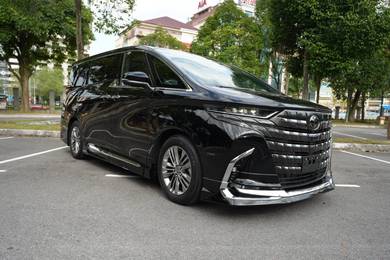 Toyota Alphard EXECUTIVE LOUNGE in Cheras, KUL