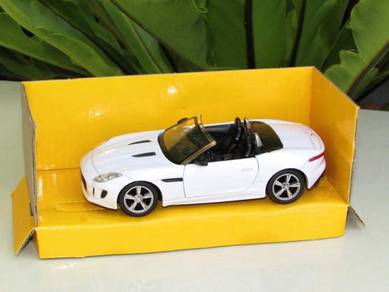 TOP (12cm) Jaguar F Type Cabrio White Diecast Car