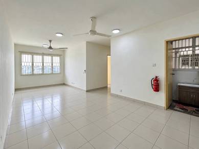 Apartment For Sale in De Palma