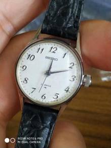 Vintage seiko lady watch manual wind
