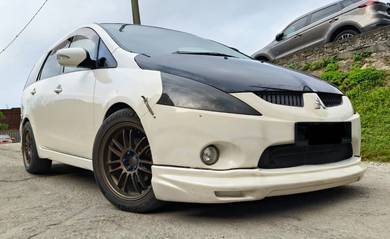 2005 Mitsubishi Grandis