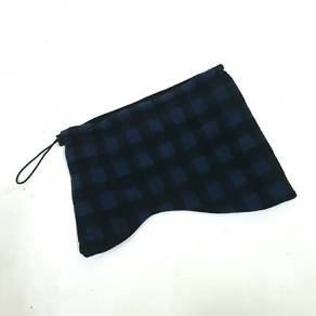 Uniqlo Checked Neck Warmer