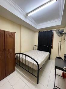 Room in Jelutong, PNG