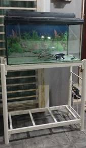 Akuarium 3 Kaki Dan Stand Besi  Terpakai