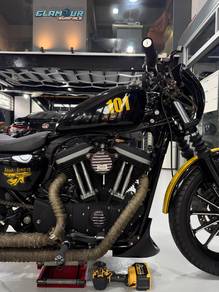 Harley-Davidson 883 Roadster