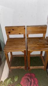 Bar/island table chair