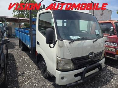 2012 Hino WU720 Cargo Kayu 17 ft feet Refurbish