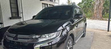 Mitsubishi Outlander 2.0 AWD in Johor Bahru, JHR