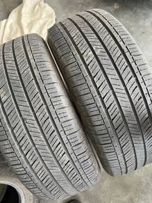 215/55/18 good year good condition 80% 2pc