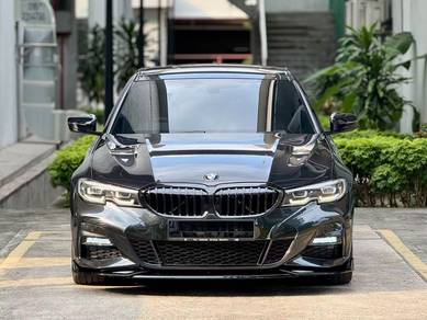 BMW 330i 30i M SPORT in Desa Petaling, KUL