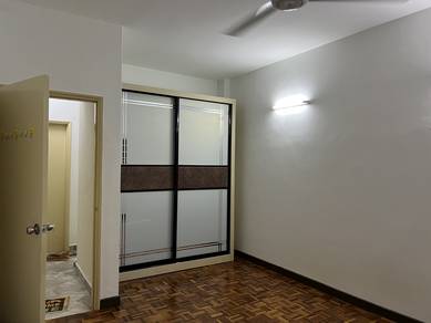 Spacious Functionable Quality Odourless Wardrobe