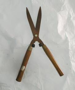 Antique Wood Handle Large Garden Hedge Trimmers