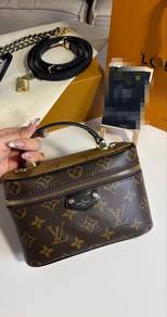 Vanity Cosmetic Bag（new with Box）