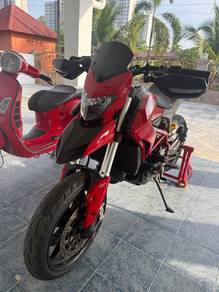Ducati Hypermotard 821