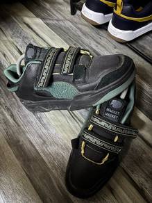 Market X Puma Slipstream