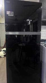Peti sejuk Toshiba