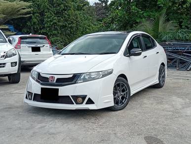 Honda City E in Batu Caves, SGR