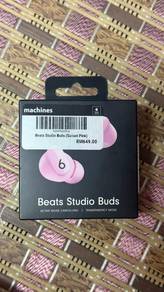 Machines Beats Studio Buds (open box) 