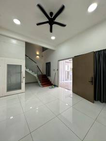 3-storey Terraced House For Sale in Seri Kembangan,SGR