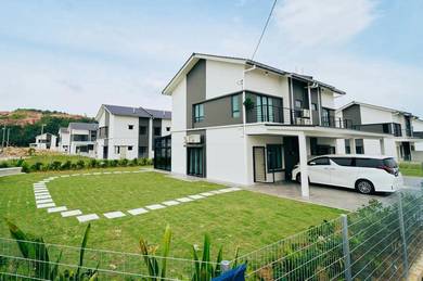 Semi-Detached House For Sale in Batu Pahat,JHR