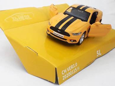 2015 Ford Mustang 1/36 model car - black stripe