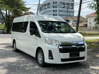 2025 Toyota Hiace 10 Seater Auto