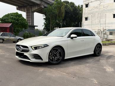Mercedes Benz A35 35 AMG in Bandar Puteri Puchong, SGR