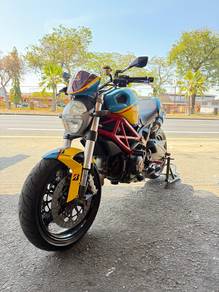 Ducati Monster 795