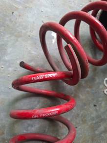 Spring Kereta Jenama Gap
